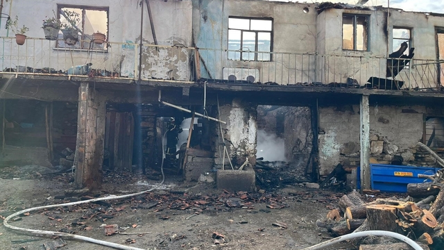 Bozdoğan'da çıkan yangında ev tamamen küle döndü