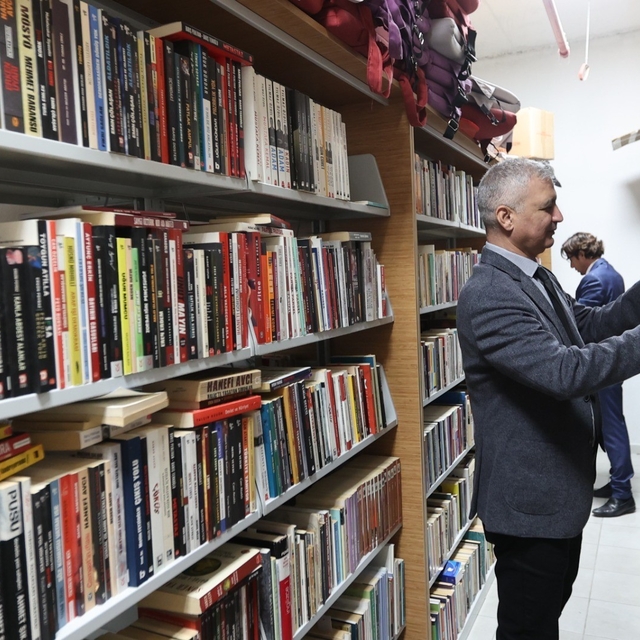 Muğla Büyükşehir'in kitap kampanyasına yoğun ilgi
Kampanyada 5 bin 200 kita...