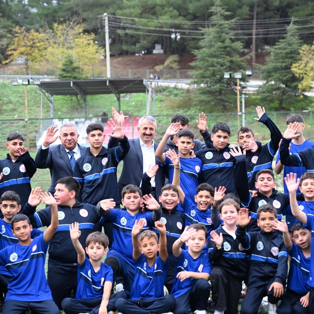 Edirne Valisi Sezer, sporla buluşturulan öğrencilerle bir araya geldi