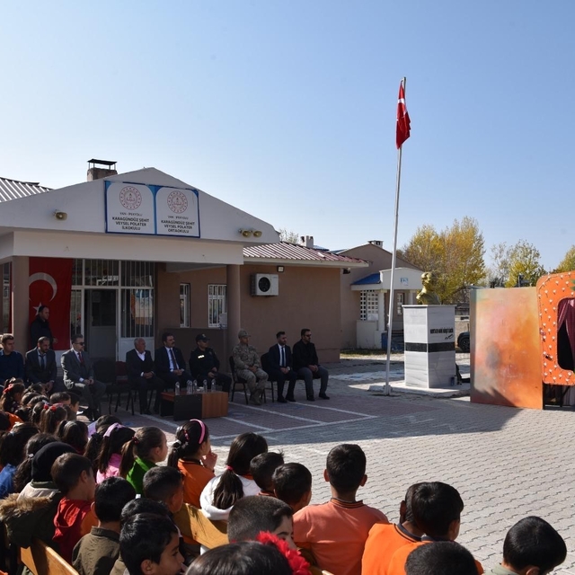 İpekyolu'nda minik yürekler sanatla buluştu