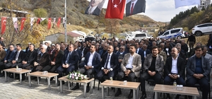 Mutki'de mezbahane ve halı saha açılışı yapıldı