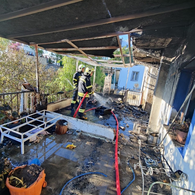 Bodrum'da bir evde yangın çıktı