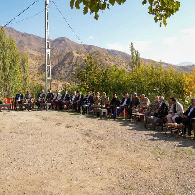 2. Ordu Komutanı Korgeneral Topaloğlu gaziyi köyünde ziyaret etti