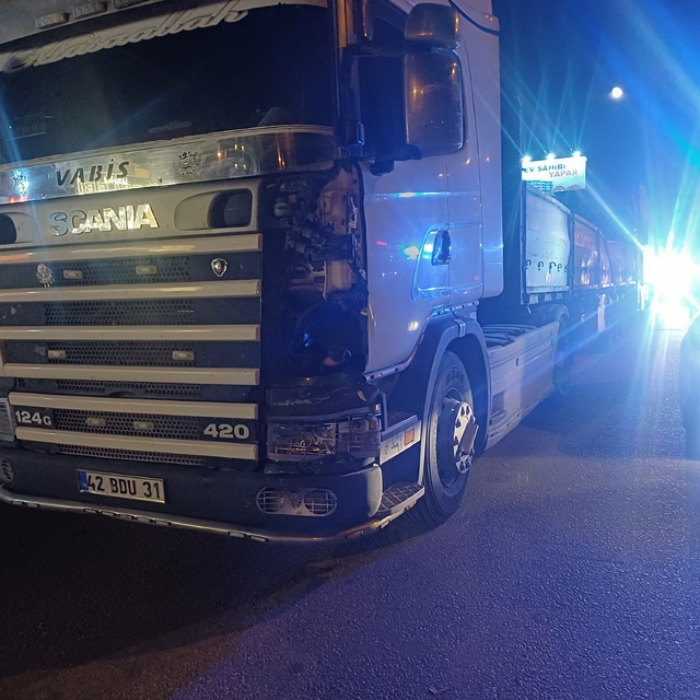 Tırın çarptığı kadın ağır yaralandı