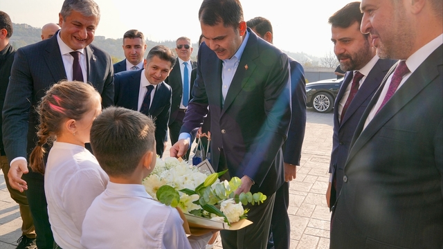 Bakan Kurum, Karabük'te ziyaretlerde bulundu