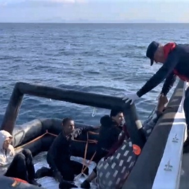 Didim'de 4 düzensiz göçmen kurtarıldı