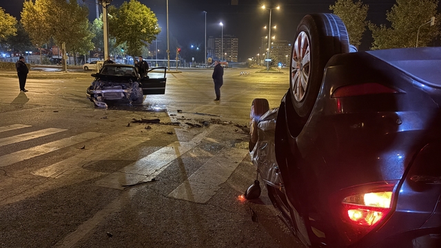 Kayseri'de kazaya karışan otomobil takla attı: 2 yaralı