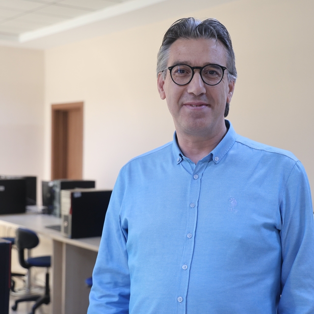 Dolandırıcıların hedefi bu sefer emekliler
Dolandırıcılar, bankalar arasınd...