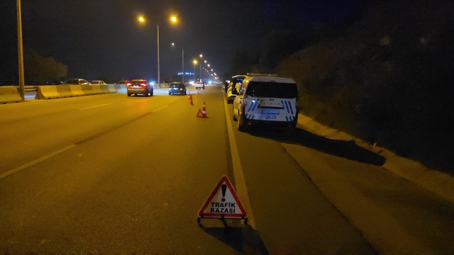 Bursa'da otomobilin çarptığı motosiklet sürücüsü yaralandı