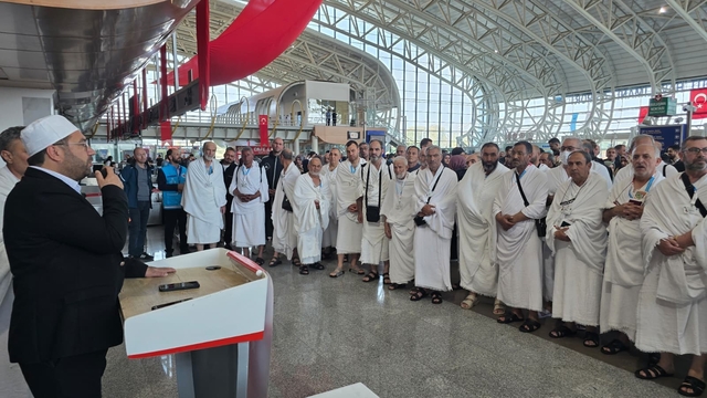 Erzincan'dan 193 umreci dualarla uğurlandı
