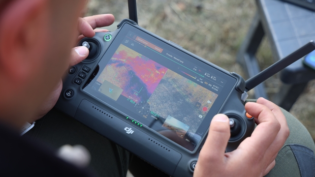 Kaybolan otizmli çocuk, termal dronlarla aranıyor
Elazığ'da kaybolan otizmli çocuğun bulunması için çalışmalar sürüyor