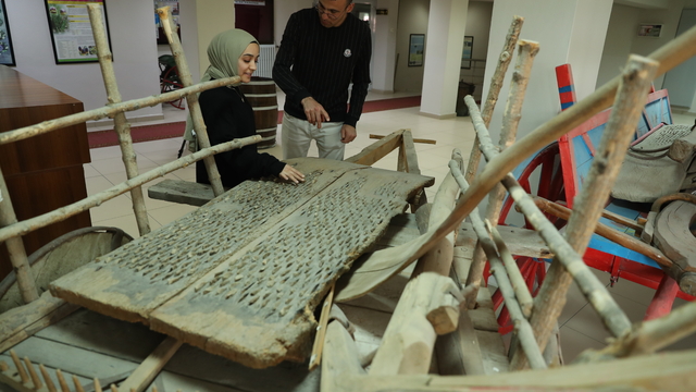 Erzincan Bahçe Kültürleri Araştırma Enstitüsünde tarımın yaklaşık 100 yıllık hikayesi anlatılıyor
