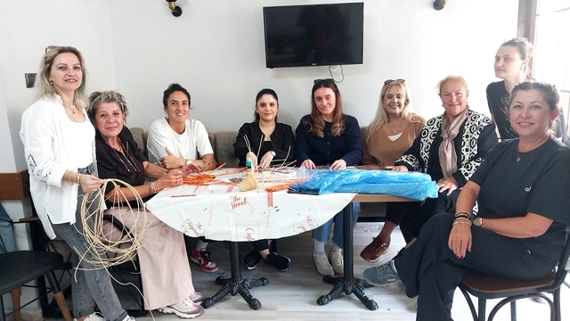 Gelibolu'nun kadınları unutulmaya yüz tutan sepetçiliği yaşatıyor