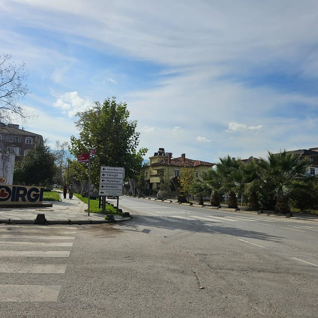 Sındırgı'da 4.5 büyüklüğünde deprem