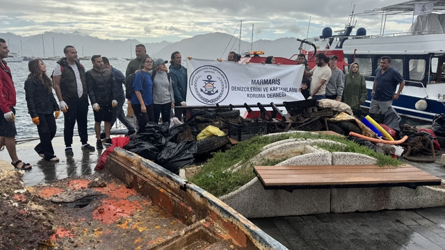 Marmaris'te sezon sonu deniz dibi temizliğinde çıkanlar şaşırttı