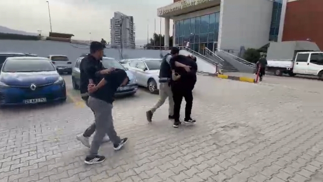 İskenderun'da aranan 2 şahıs yakalandı