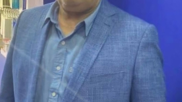 Kendisinden haber alınamayan yaşlı adamın ölümünde cinayet şüphesi
Vücudunun çeşitli yerlerinde bıçak darbesi bulunan yaşlı adamın cenazesi toprağa verildi