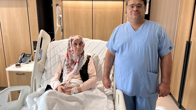 Beynindeki metastazdan ameliyatla kurtuldu
Görme kabiliyetini yeniden kazanan kadın yapılan operasyonla sağlığına kavuştu