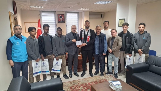 Uluslararası Cevat Ülger Anadolu İmam Hatip Lisesi'nden Filistin için hayır panayırı