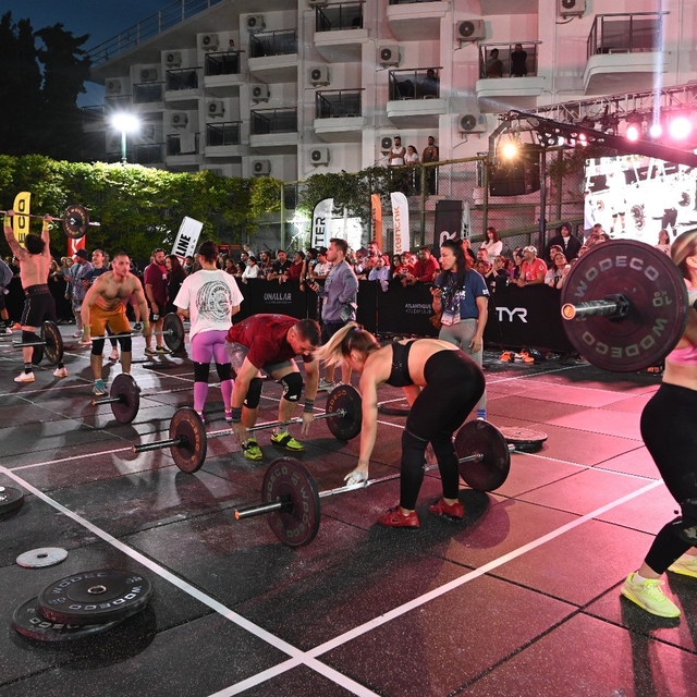 Kuşadası'nda Uluslararası CrossFit Şampiyonası başladı