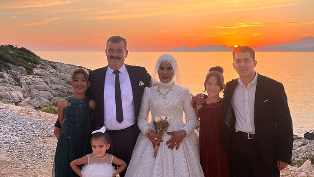 Antalyalı çift evlendikten 12 yıl sonra düğün yaptı