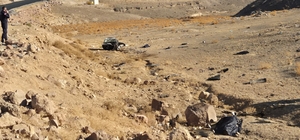 Niğde'de otomobil şarampole yuvarlandı: 2 ölü,1 yaralı