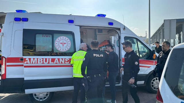 Gerze'de otomobil ile motosikletin çarpışması sonucu bir kişi yaralandı