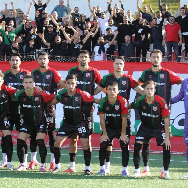 TFF 3. Lig: Ayvalıkgücü: 0 - Karşıyaka: 0
