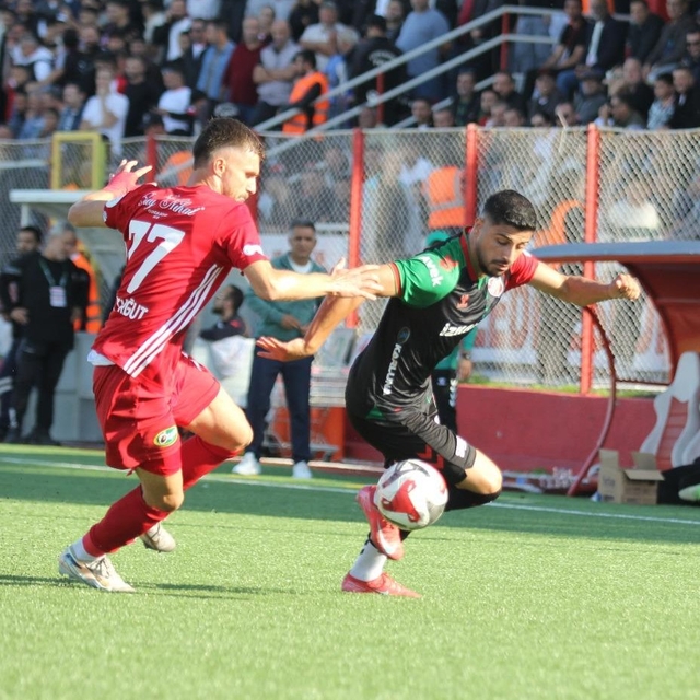 Ayvalıkgücü Belediyespor - Karşıyaka: 0-0