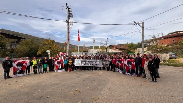 Nilüferliler, Ata'yı Mysia Yolları'nda andı