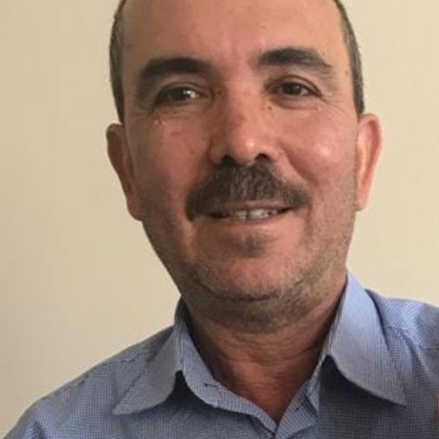 Devrilen traktörünün altında hayatını kaybeden emekli öğretmen, son yolculu...