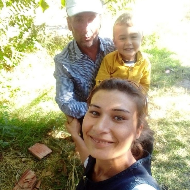 Süt toplama merkezine giden kadın kullandığı traktörün altında kaldı