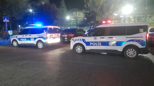 Kayseri'de parkta bıçaklı kavga: 1 yaralı