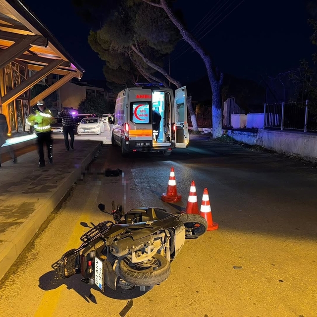 Aydın'da motosiklet kazası: 1 ölü
Kaza anı saniye saniye güvenlik kamerasın...