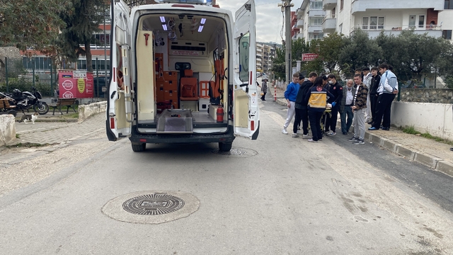 Dengesini kaybedip yola düşen adama kamyon çarptı