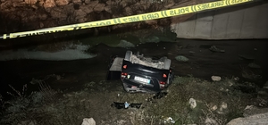 Karabük'te dereye devrilen otomobildeki 1 kişi öldü, 1 kişi yaralandı