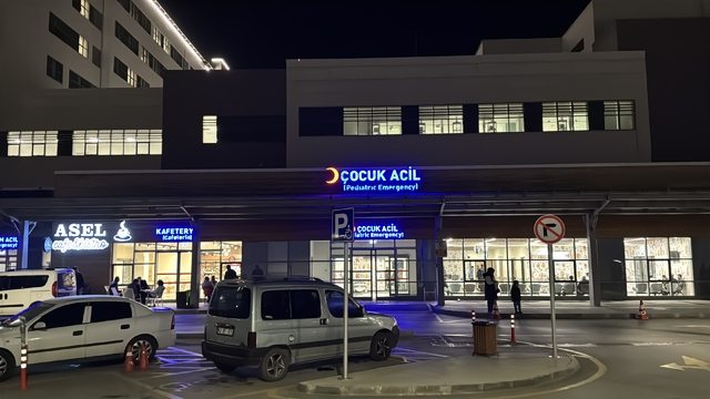 Kütahya'da apartmanın havalandırma boşluğuna atılan yeni doğan bebek hastaneye kaldırıldı