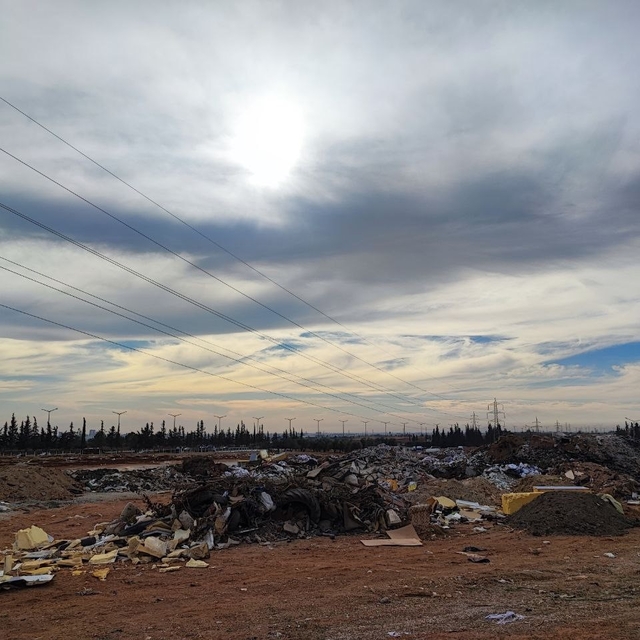 Boş arazi çöplüğe çevrildi: Atık yakılarak hem çevre hem hava kirleniyor
Ad...