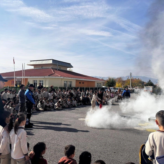 Göktürk İlkokulunda deprem ve afet bilinci eğitimi