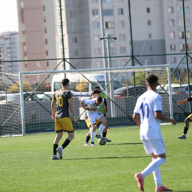 Kayseri Süper Amatör Küme'de 8. hafta tamamlandı
Lider Kayseri Atletikspor...