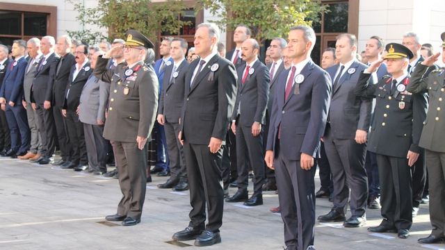 Bingöl'de 10 Kasım'da Atatürk saygıyla anıldı