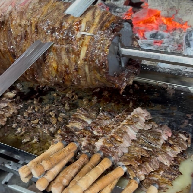 Kıpçaklardan bugüne bin yıllık gastronomik miras: Cağ kebabı
Erzurum'un mu...
