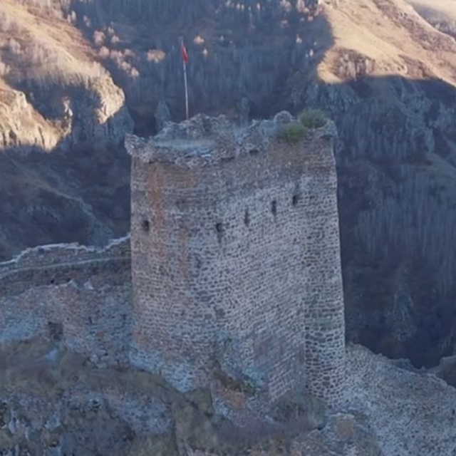 Tarihi Şeytan Kalesi havadan görüntülendi