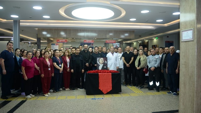 Mustafa Kemal Atatürk, Özel Hatem Hastanesi'nde düzenlenen törenle anıldı