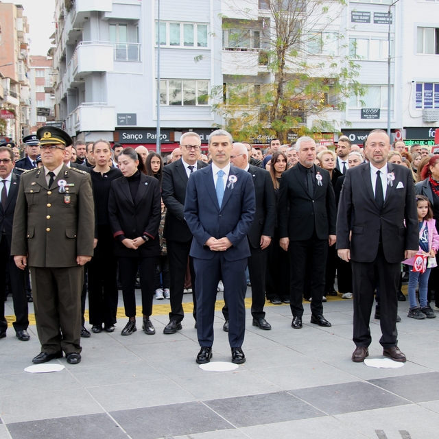 Atatürk vefatının 87. yıldönümünde Uşak'ta anıldı