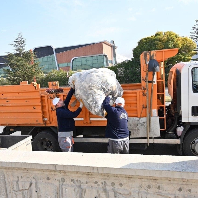 Kayseri OSB'de daha temiz caddeler için yatırım hız kesmedi