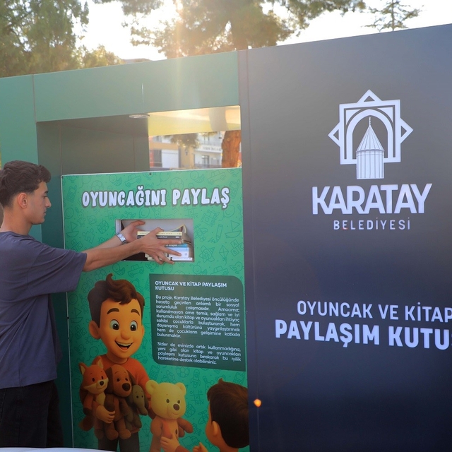 Karatay'da oyuncak ve kitap paylaşım kumbaraları hizmette