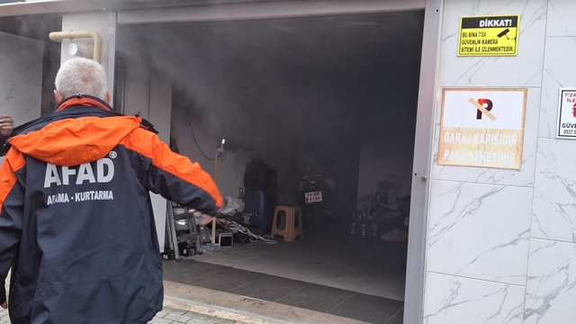 Kırklareli'nde depoda çıkan yangın söndürüldü