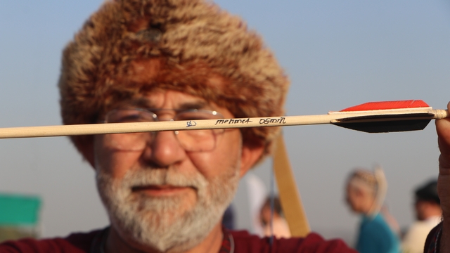 Hobi olarak başladığı okçuluk sporu ve yay ustalığında yarım asrı devirdi