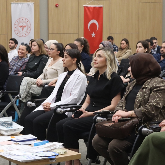 Yanık tedavisinde güncel gelişmeler ele alındı
Hekim ve sağlık çalışanların...